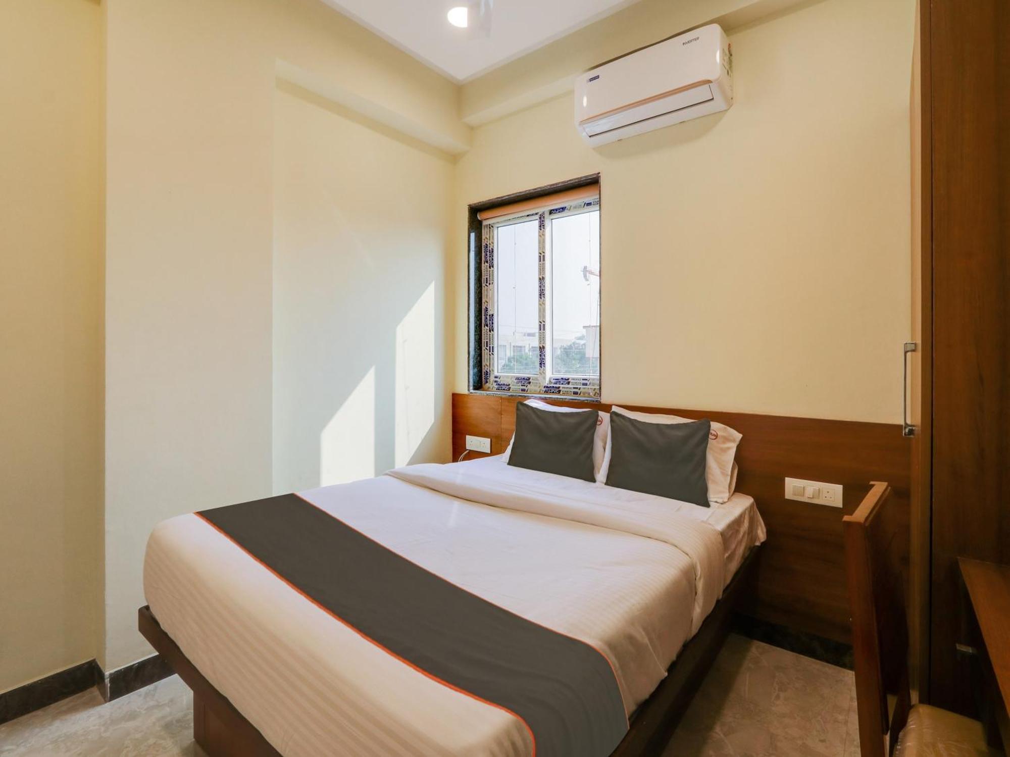 Collection O Srp Luxury Rooms Hyderabad Exterior photo