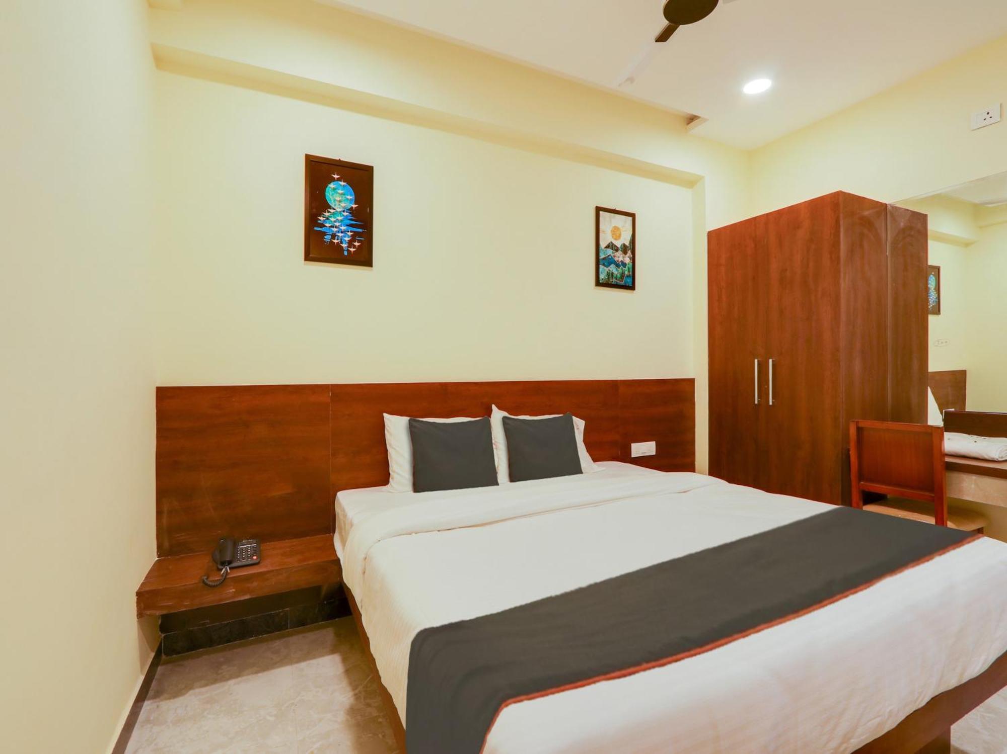 Collection O Srp Luxury Rooms Hyderabad Exterior photo