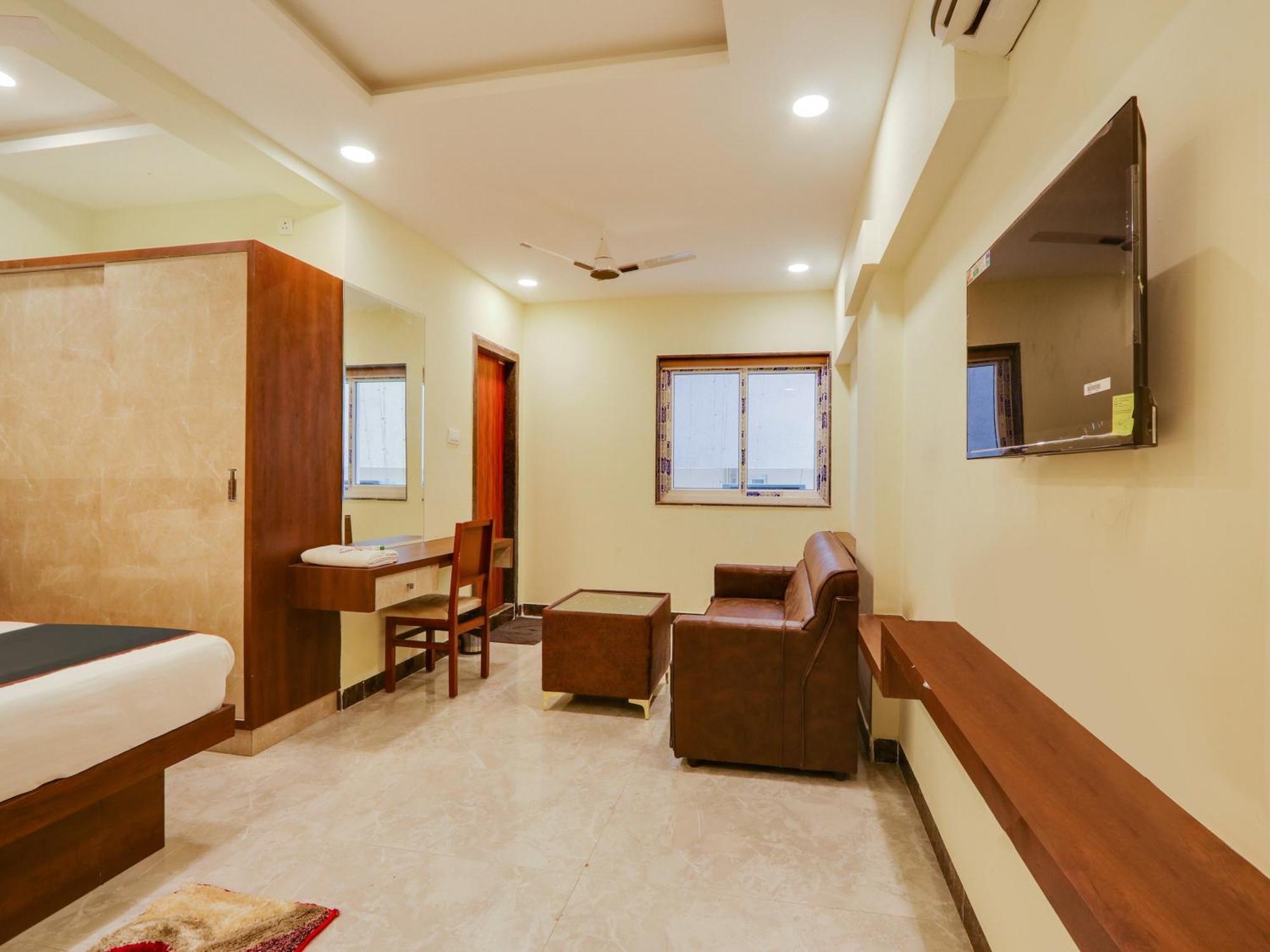 Collection O Srp Luxury Rooms Hyderabad Exterior photo