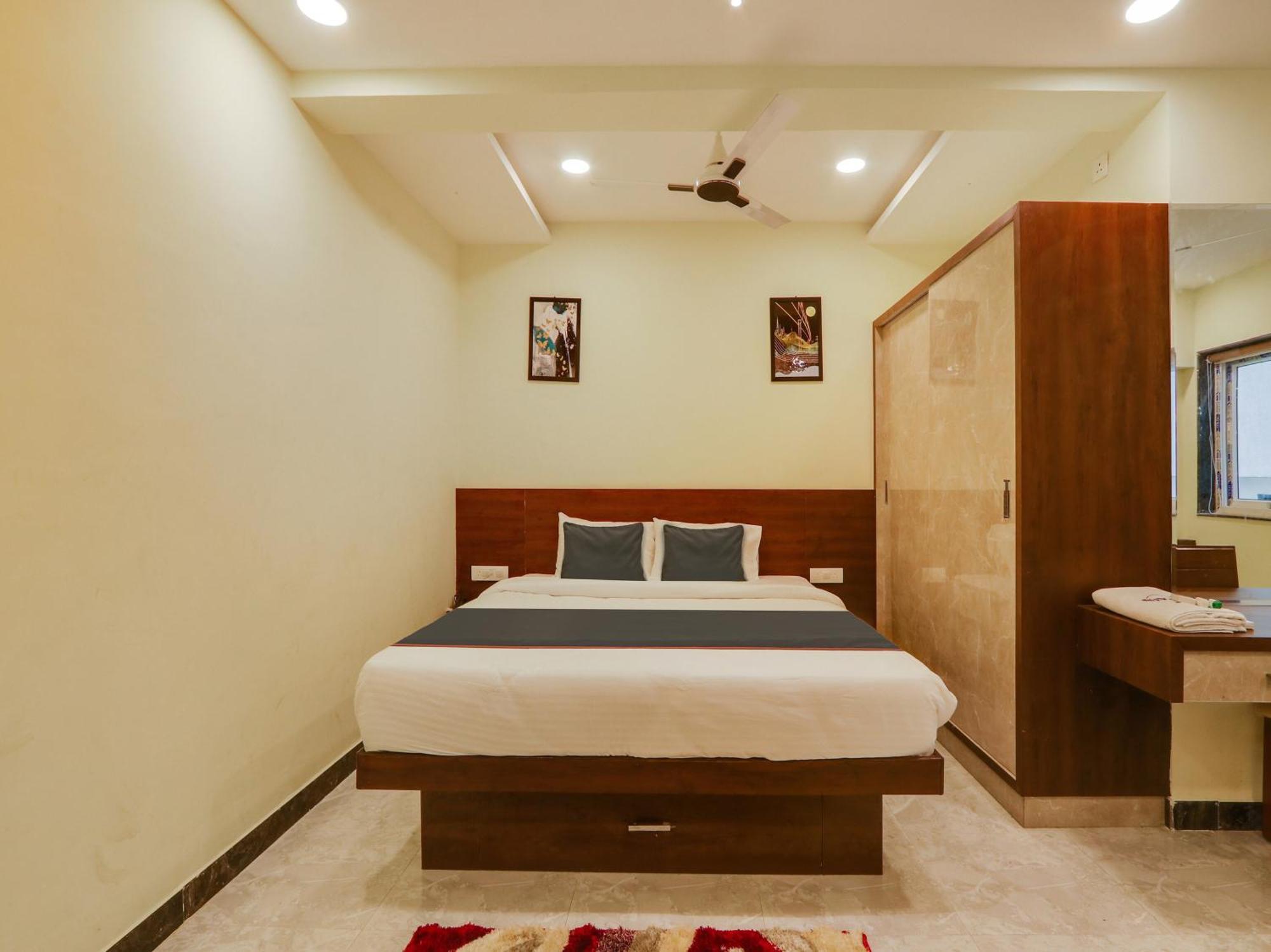 Collection O Srp Luxury Rooms Hyderabad Exterior photo