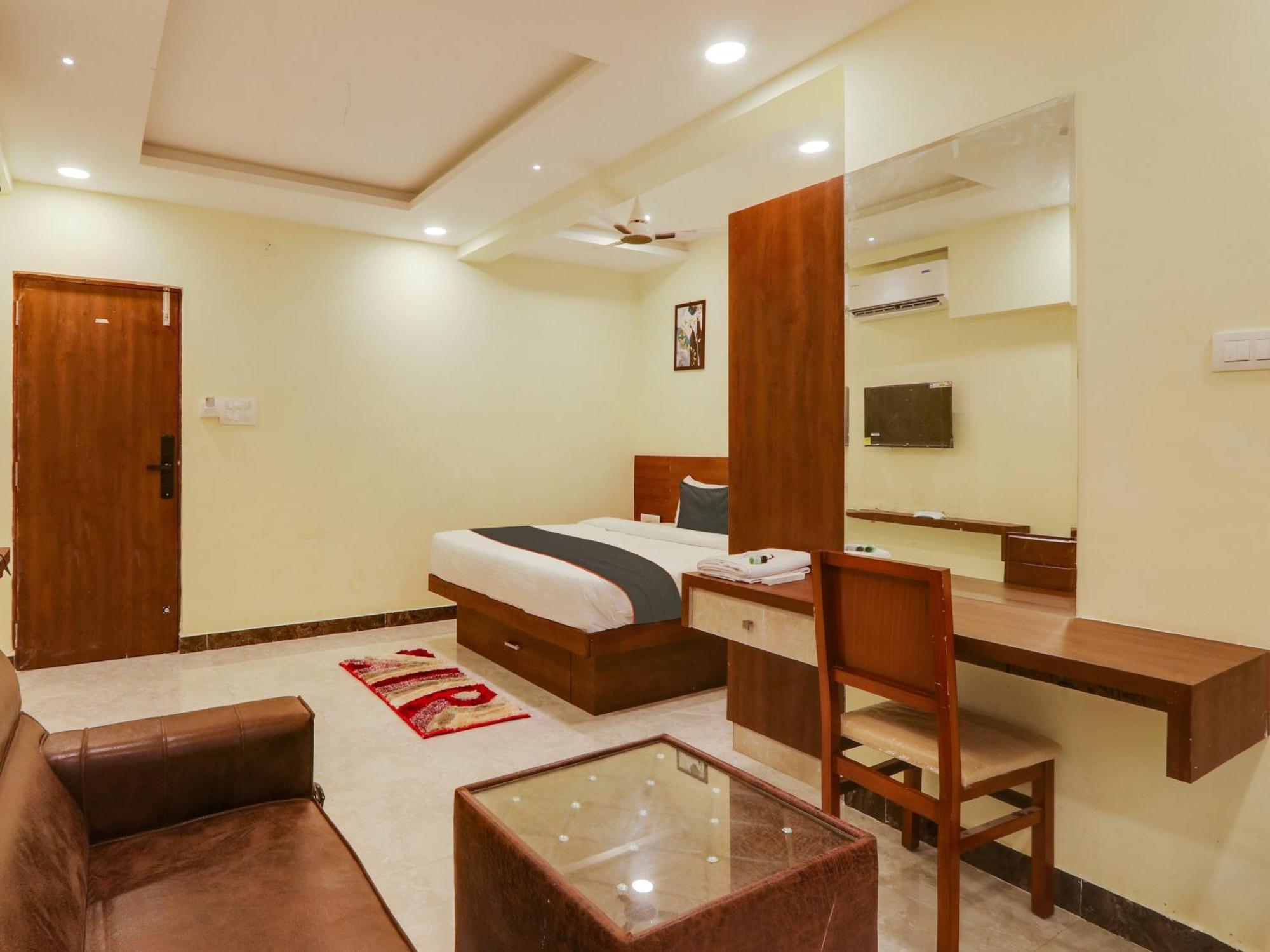 Collection O Srp Luxury Rooms Hyderabad Exterior photo