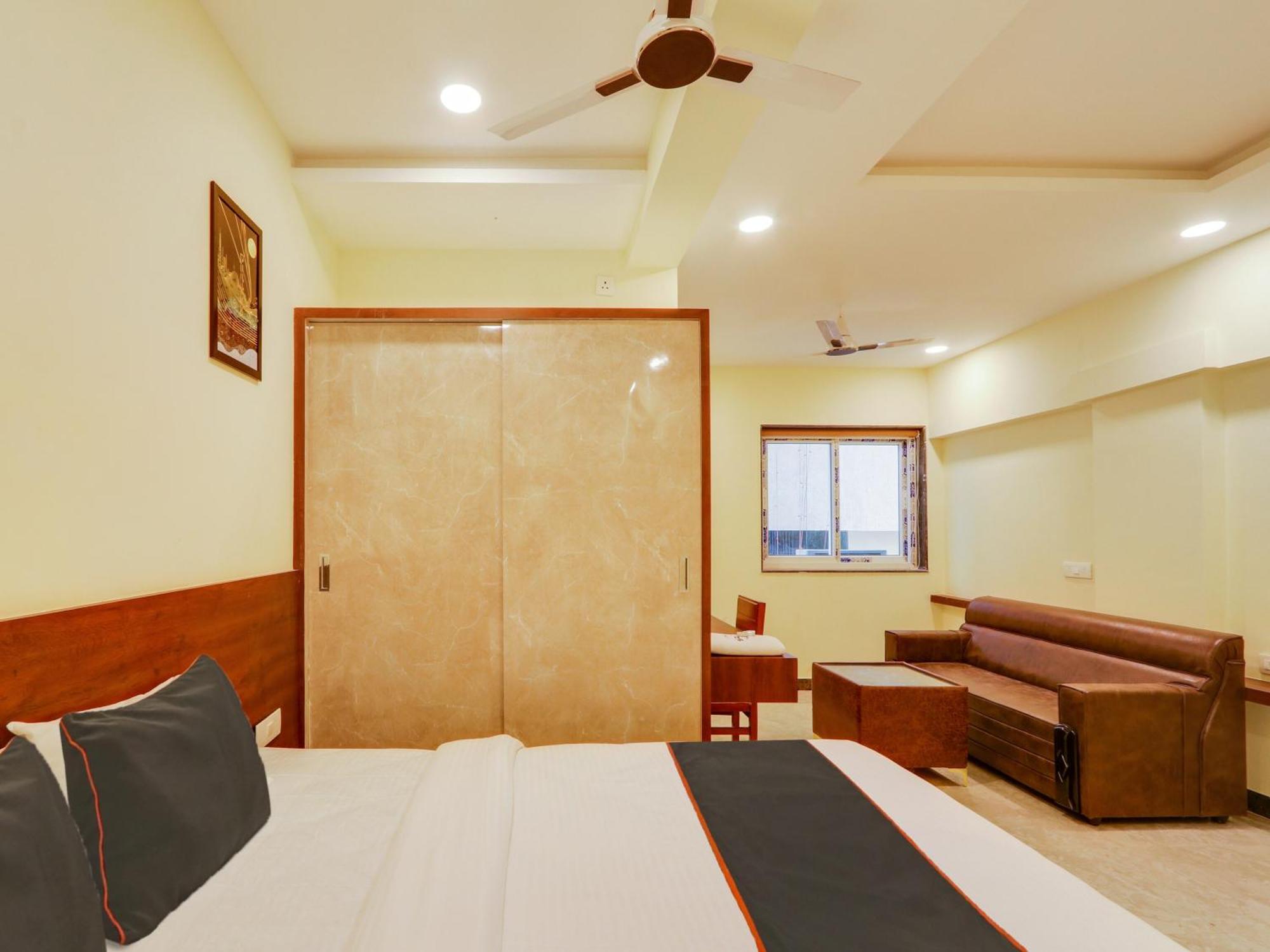 Collection O Srp Luxury Rooms Hyderabad Exterior photo